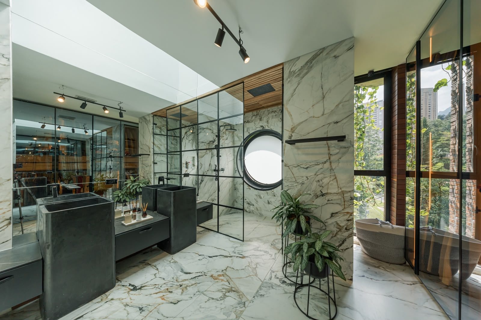 Baño principal en mármol